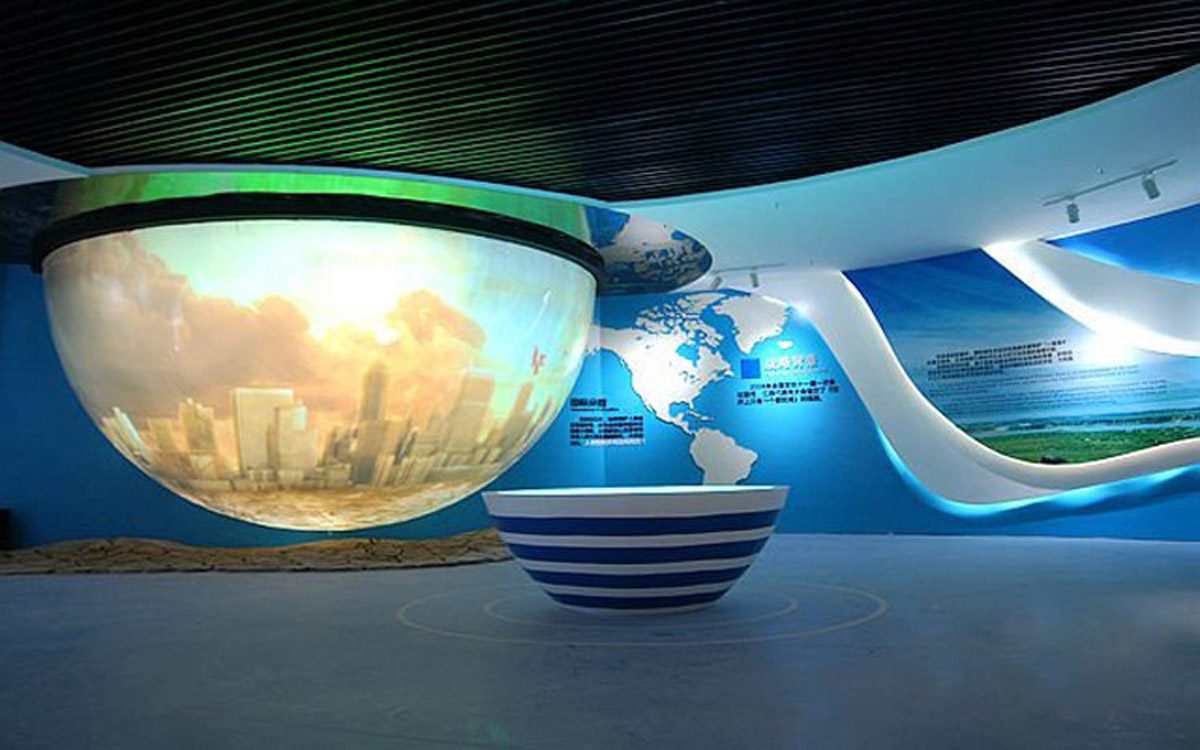 月湖模拟体验展厅球幕系统展示