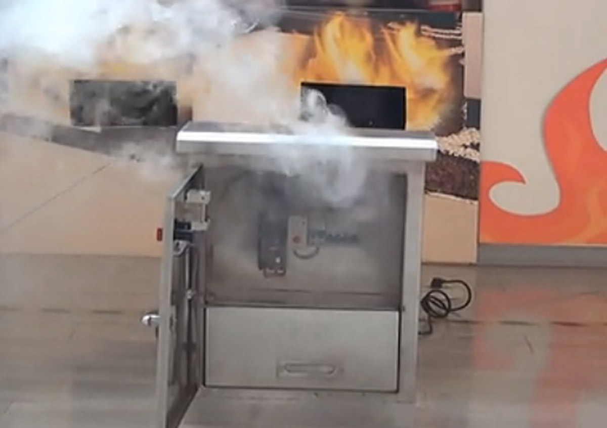 新建模拟体验电器火灾灭火演练装置