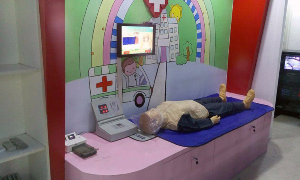 涧西模拟体验心脏复苏模拟训练