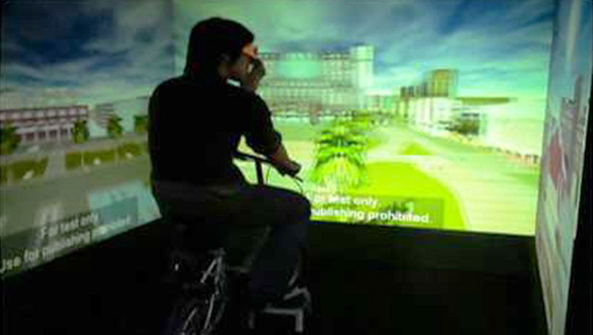 模拟体验虚拟自行车驾驶.jpg