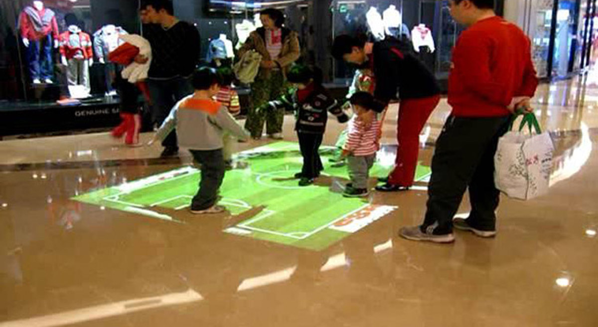 柯城模拟体验互动足球投影