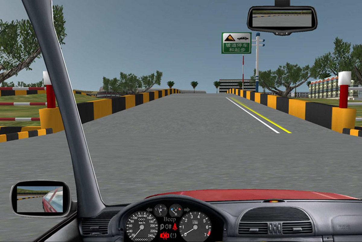 模拟体验汽车驾驶模拟器.jpg