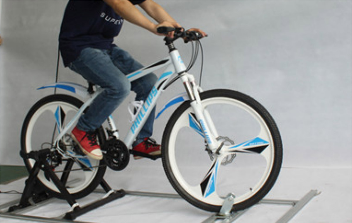 巴东模拟体验VR自行车